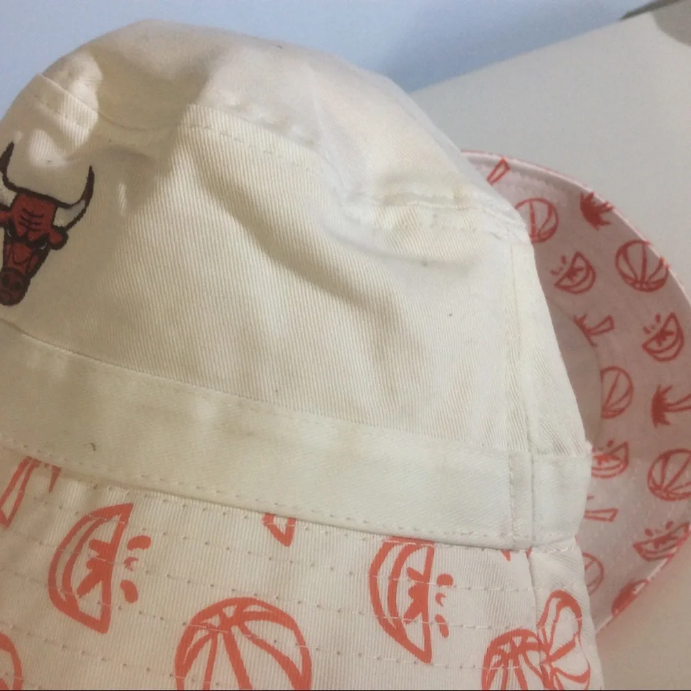 2 Chicago Bulls Basketball Corona Reversible Bucket Hat Cap Red Tropical *MARKS